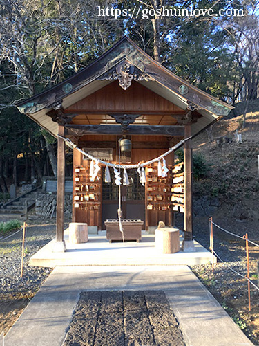 機姫神社と絵馬奉納所