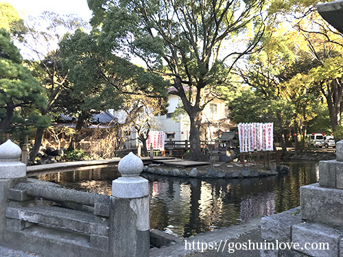 鶴峯山稲神社遠くから